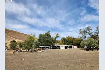 34559 Snake River Rd, Huntington, OR 97907 - Photo 8