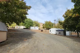 34559 Snake River Rd, Huntington, OR 97907 - Photo 18