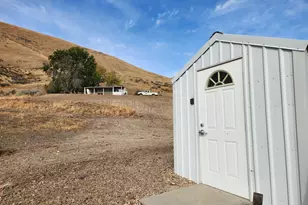 34559 Snake River Rd, Huntington, OR 97907 - Photo 38