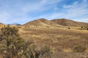 34559 Snake River Rd, Huntington, OR 97907 - Photo 16