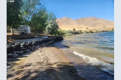 34559 Snake River Rd, Huntington, OR 97907 - Photo 14