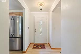 490 Char St, Roseburg, OR 97471 - Photo 4