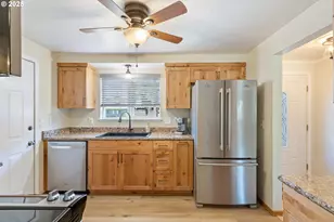 490 Char St, Roseburg, OR 97471 - Photo 8