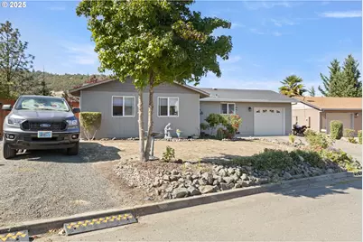 490 Char St, Roseburg, OR 97471 - Photo 42