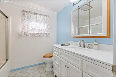 490 Char St, Roseburg, OR 97471 - Photo 24