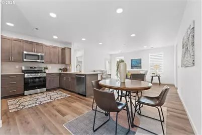 5184 Holly St, Springfield, OR 97478 - Photo 2