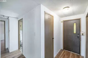 32300 Old Oak Dr, Tangent, OR 97389 - Photo 6