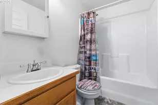 1137 Ash Grove Loop, Creswell, OR 97426 - Photo 22