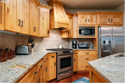 31250 E Collins Lake Rd #6, Government Camp, OR 97028 - Photo 14