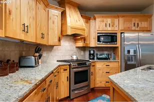 31250 E Collins Lake Rd, Government Camp, OR 97028 - Photo 14