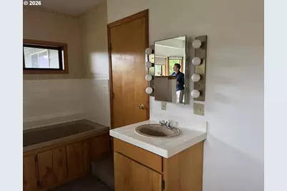 19531 Central Point Rd, Oregon City, OR 97045 - Photo 14