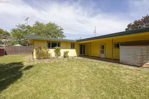 252 NW 14th St, McMinnville, OR 97128 - Photo 6