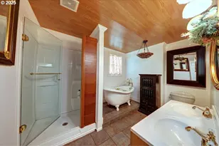 3162 Marine Dr, Astoria, OR 97103 - Photo 26