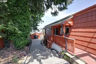3162 Marine Dr, Astoria, OR 97103 - Photo 8