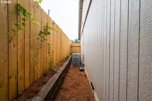 5295 Red Leaf Dr, Salem, OR 97306 - Photo 32