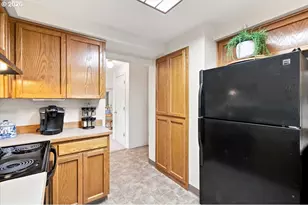 5295 Red Leaf Dr, Salem, OR 97306 - Photo 16
