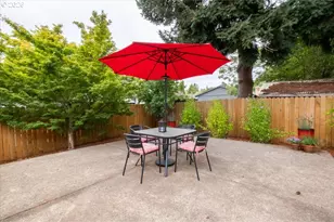 5295 Red Leaf Dr, Salem, OR 97306 - Photo 36
