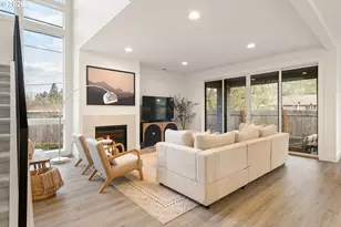 5891 SW 67th Pl, Portland, OR 97225 - Photo 10