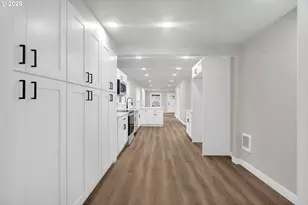 9711 SE Reedway St, Portland, OR 97266 - Photo 12