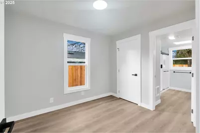 9711 SE Reedway St, Portland, OR 97266 - Photo 20