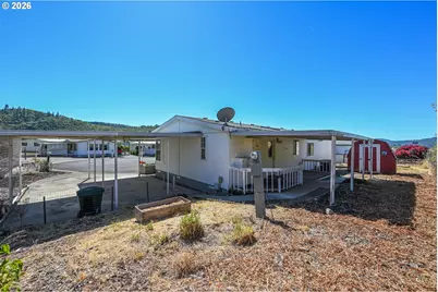520 Shadow Ranch, Roseburg, OR 97470 - Photo 4