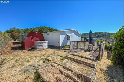 520 Shadow Ranch, Roseburg, OR 97470 - Photo 6