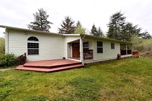 1157 8th St, Bandon, OR 97411 - Photo 6