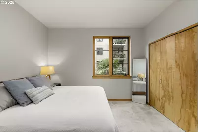 725 NW 10th Ave #305, Portland, OR 97209 - Photo 24