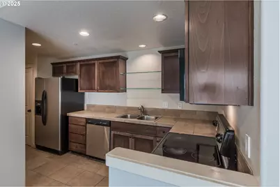 654 NE Garswood Ln, Hillsboro, OR 97006 - Photo 6