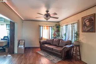 597 SE Ramp St, Roseburg, OR 97470 - Photo 34