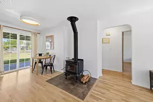 2050 Garfield St, Eugene, OR 97405 - Photo 12