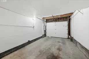 2050 Garfield St, Eugene, OR 97405 - Photo 32