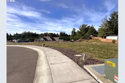 1080 Park Pl, Coos Bay, OR 97420 - Photo 20