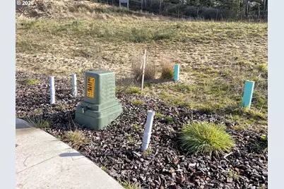 1080 Park Pl, Coos Bay, OR 97420 - Photo 18