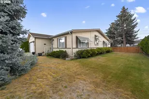 1620 NE 6th St, Redmond, OR 97756 - Photo 4