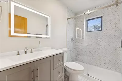 620 NW Naito Pkwy #B7, Portland, OR 97209 - Photo 14