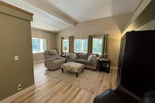 4837 Seapine Dr, Florence, OR 97439 - Photo 4