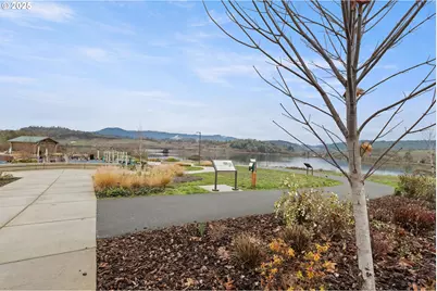 122 Lilly Ct, Sutherlin, OR 97479 - Photo 44