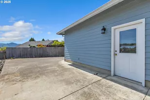 122 Lilly Ct, Sutherlin, OR 97479 - Photo 36