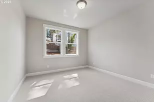 22987 Bland Cir, West Linn, OR 97068 - Photo 16