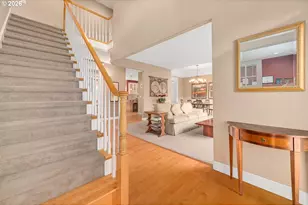 2530 Beacon Hill Dr, West Linn, OR 97068 - Photo 4