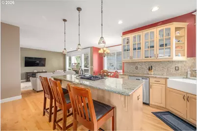 2530 Beacon Hill Dr, West Linn, OR 97068 - Photo 12