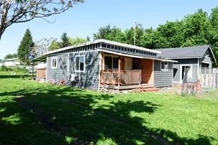 387 4th St, Dillard, OR 97432 - Photo 1
