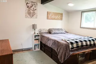 387 4th St, Dillard, OR 97432 - Photo 10