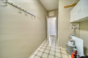 51469 SE Westlake Dr, Scappoose, OR 97056 - Photo 34