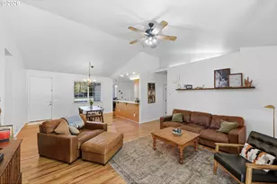 1120 Lakeshore Dr, Coos Bay, OR 97420 - Photo 6