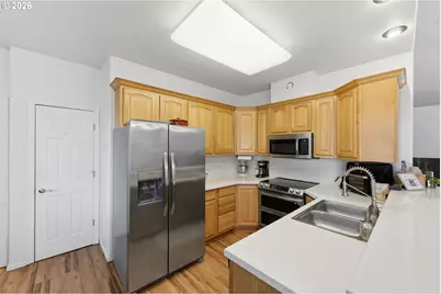 1120 Lakeshore Dr, Coos Bay, OR 97420 - Photo 12