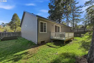 1120 Lakeshore Dr, Coos Bay, OR 97420 - Photo 36