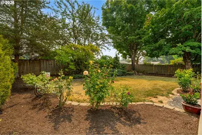 17130 NW Valsetz Ct, Beaverton, OR 97006 - Photo 34