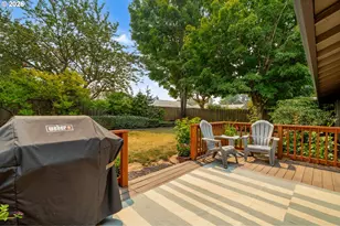 17130 NW Valsetz Ct, Beaverton, OR 97006 - Photo 32